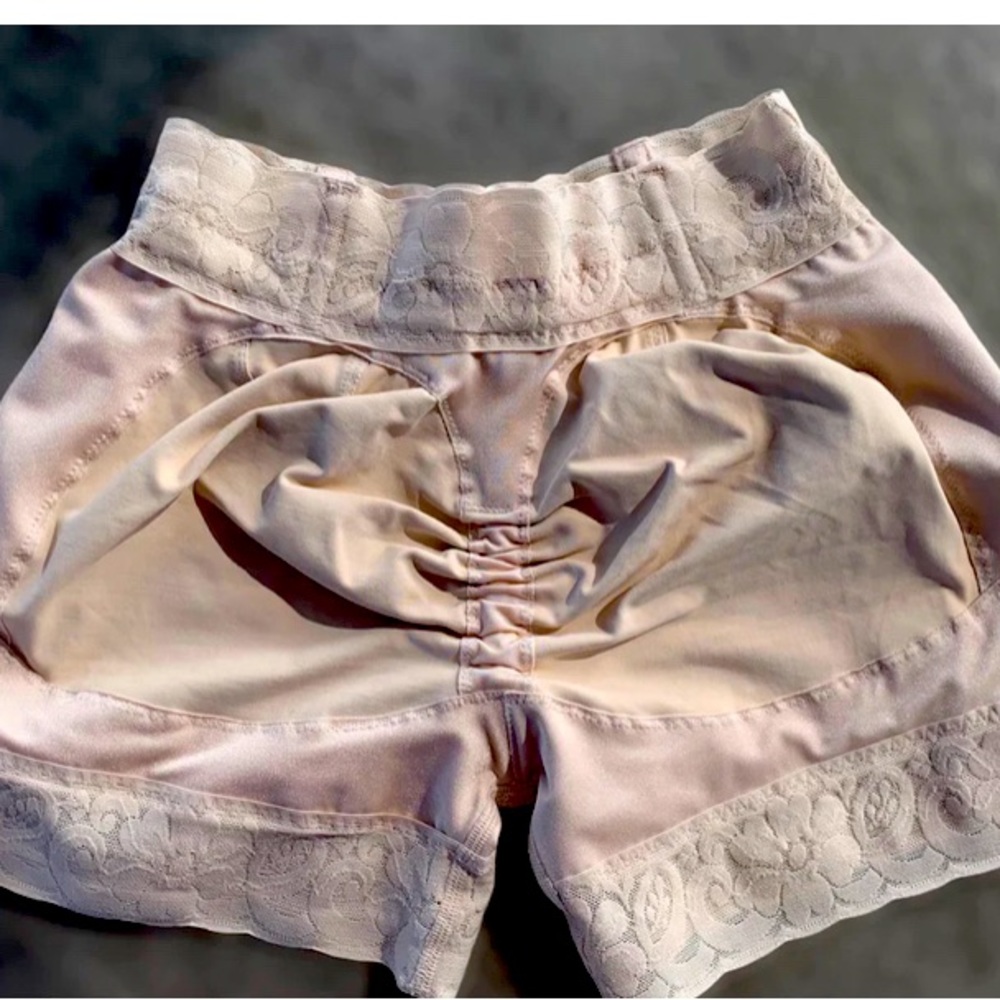 FIT DOLL COLLECTION SHAPEWEAR SHORTS